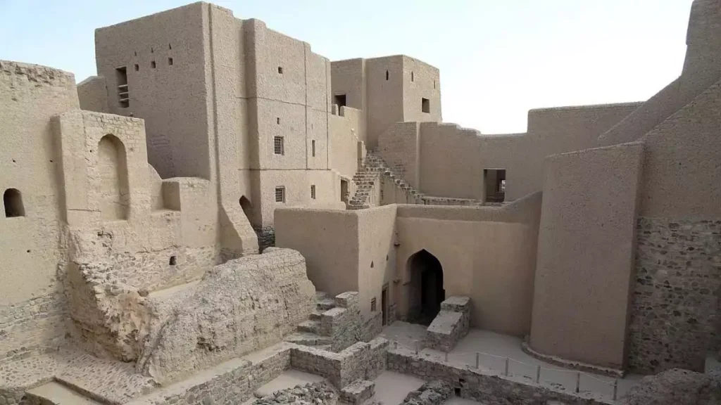 قلعه بهلا در عمان (Bahla Fort In Oman)