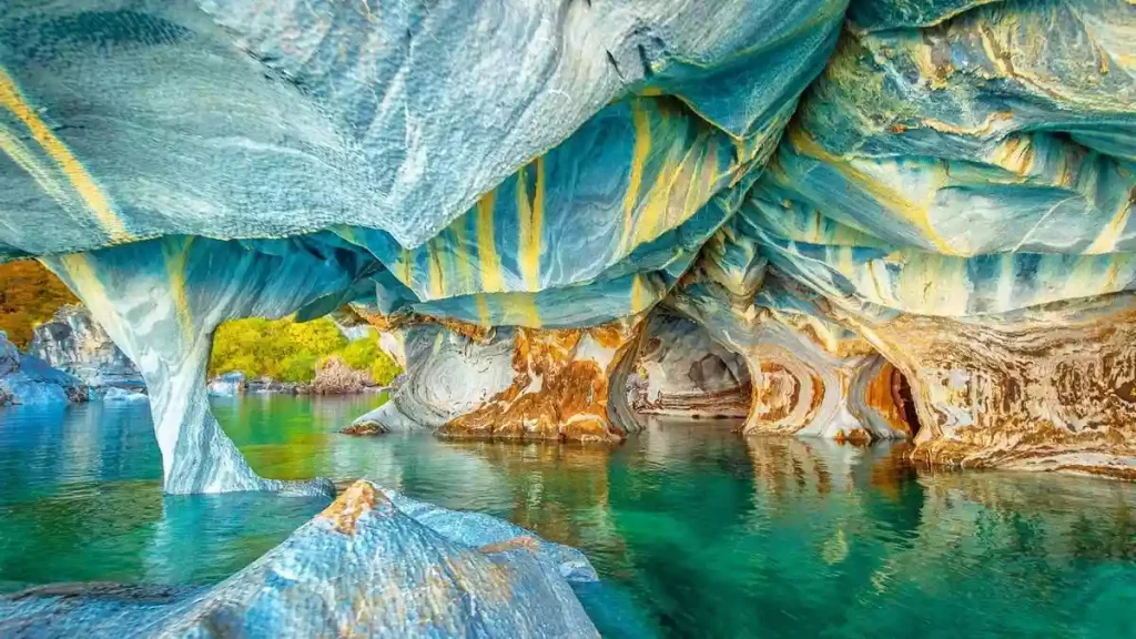 غارهای ماربل، شیلی (Marble Caves)