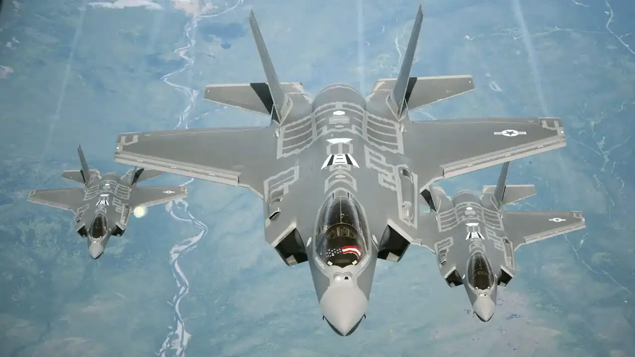 جنگنده F-35 Lightning II (اف 35 لایتنینگ 2)